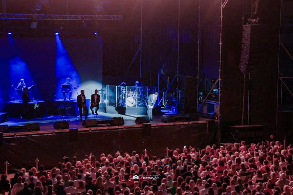 il divo espacio escénico.